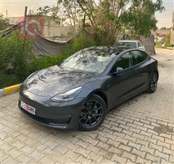 تسلا موديل 3